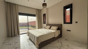 3 habitaciones, tabla de planchar con plancha y wifi
