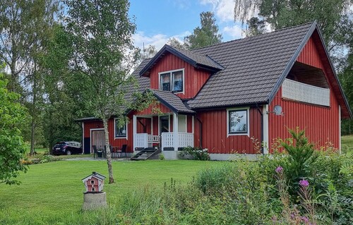 Cozy home in Hestra with WiFi