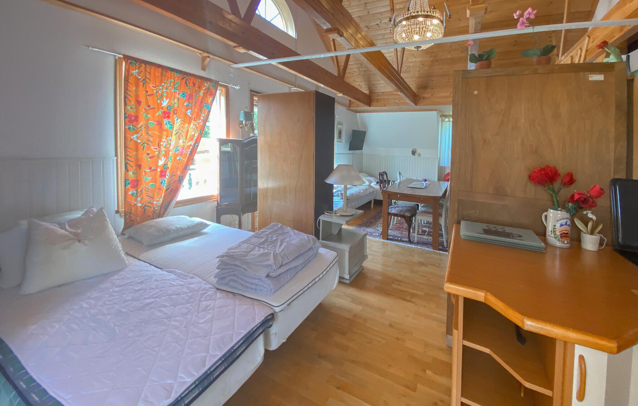5 bedrooms
