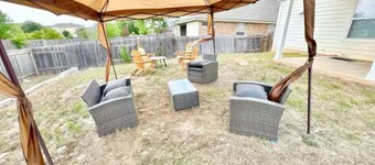 Welcoming 4-bedroom house with AC in Austin