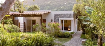 Casa Geranios Panajachel