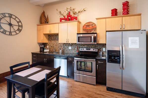 Fridge, microwave, oven, stovetop