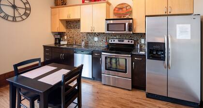 Modern Condo in Downtown Holland: The Macatawa