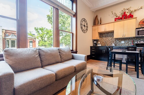 Modern Condo in Downtown Holland: The Macatawa