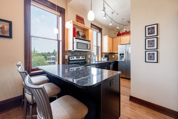 Fridge, microwave, oven, stovetop