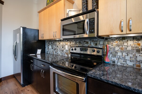 Fridge, microwave, oven, stovetop