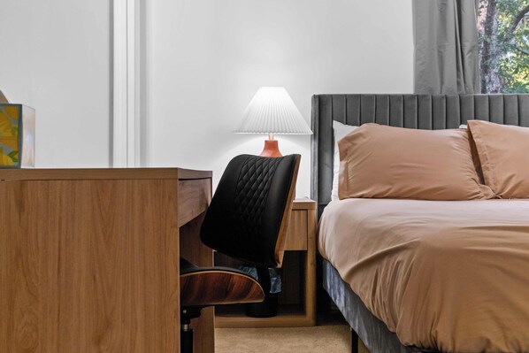 3 quartos, ferros/tábuas de passar roupa, Wi-Fi, roupa de cama