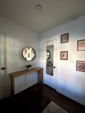 Interior - Homely Two Bedroom Bungalow. (Inglewood)