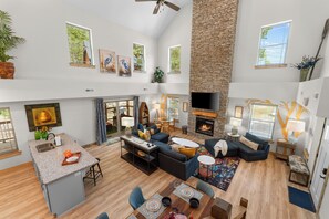 スマートテレビ、暖炉