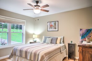 3 habitaciones, tabla de planchar con plancha y cuna de viaje 