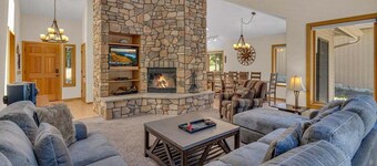Charming, Hot Tub, SHARC, A/C