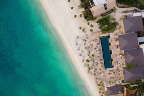 Sun-loungers, beach towels