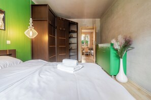 1 bedroom, iron/ironing board, bed sheets