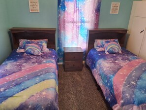 2 bedrooms, iron/ironing board, travel cot, free WiFi