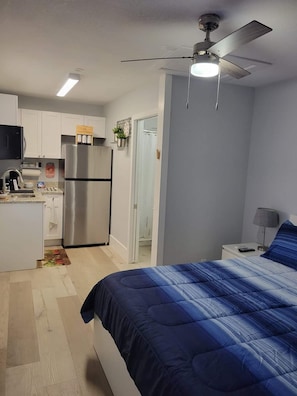 1 bedroom, iron/ironing board, WiFi, bed sheets