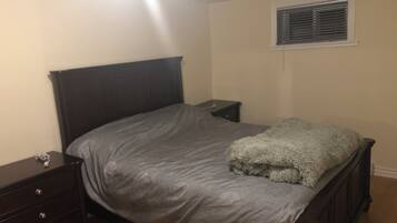 1 chambre, fer et planche à repasser, Wi-Fi, literie fournie