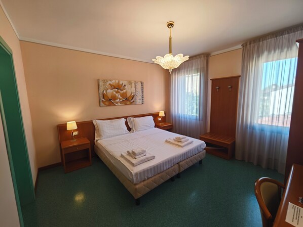 Kamer, 1 twee- of 2 eenpersoonsbedden | Gratis wifi