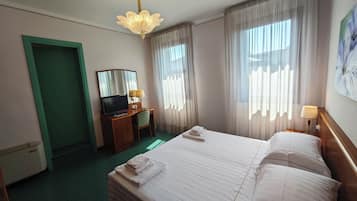 Double or Twin Room | Free WiFi