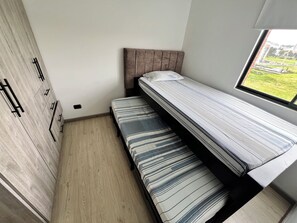 Iron/ironing board, WiFi, bed sheets