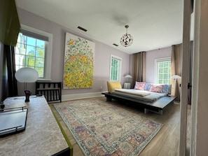 2 bedrooms, desk, iron/ironing board, WiFi - Thoughtfully restored Victorian-Walk to Main st and Train (Beacon)