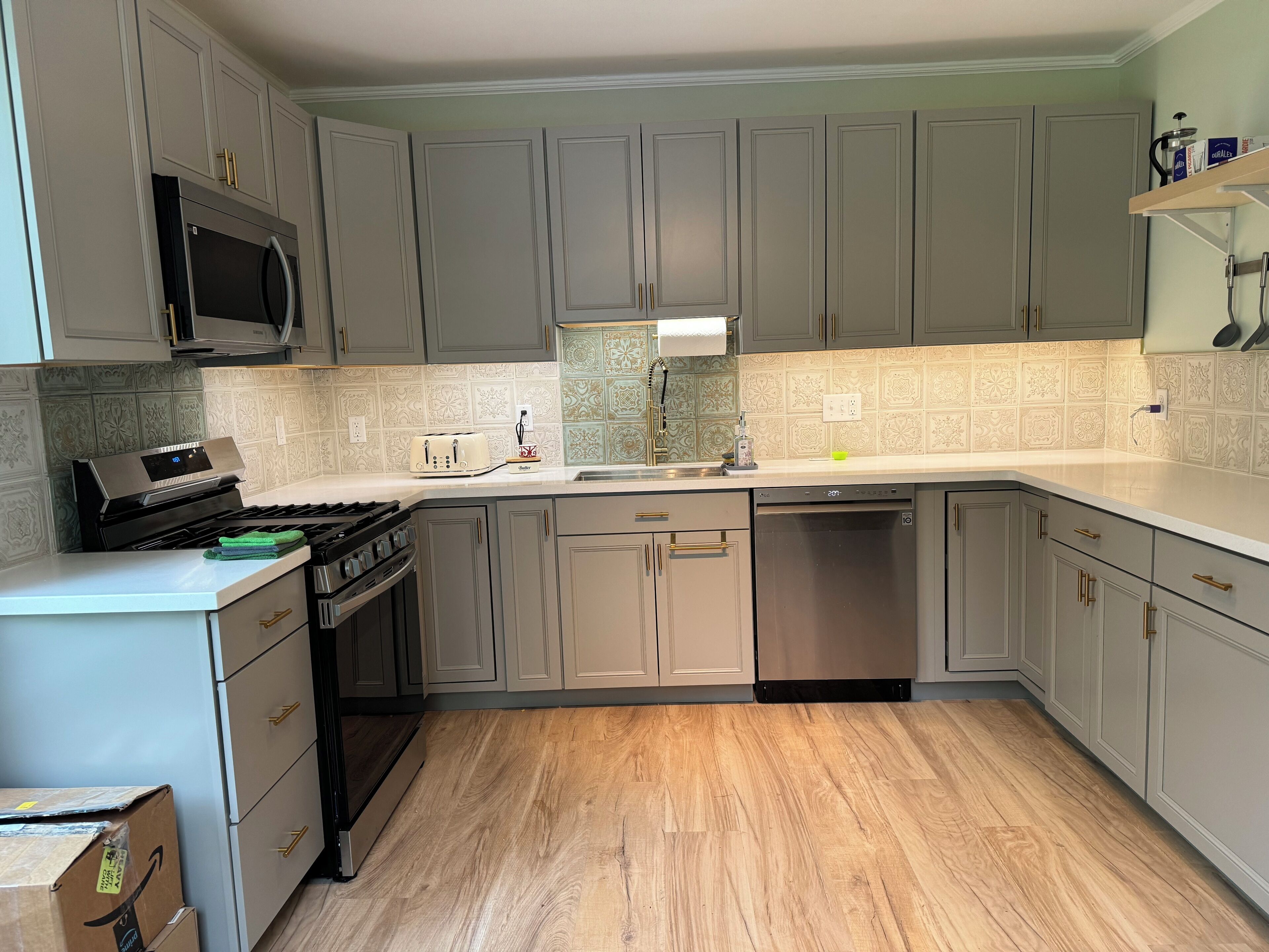 Mikrowelle, Ofen, Herdplatte, Geschirrspüler