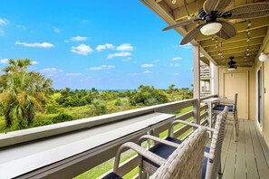 Terrace/patio - Enjoy Happy Hour on Tybee, Ocean View & Pool Access (Tybee Island)