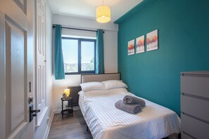 3 bedrooms, iron/ironing board, free WiFi, bed sheets