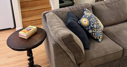 EZ access to PHL, NYC, DC, NJ. 4-bedroom house with AC near I-95 in Claymont, DE