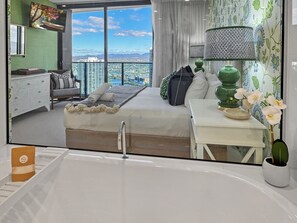 2 bedrooms, iron/ironing board, travel cot, free WiFi