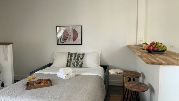 1 Schlafzimmer, Schreibtisch, Bügeleisen/Bügelbrett, Reisekinderbett