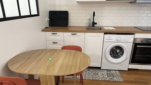 Dining - BnBNook - Bright 1BR by Champ de Mars (Paris)
