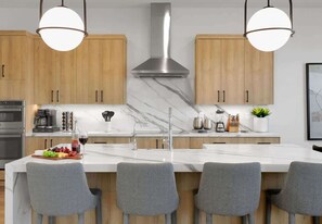 Fridge, microwave, oven, stovetop - Sunrift-Pool & Spa-Game Room-Walk to Old Town! (Scottsdale)