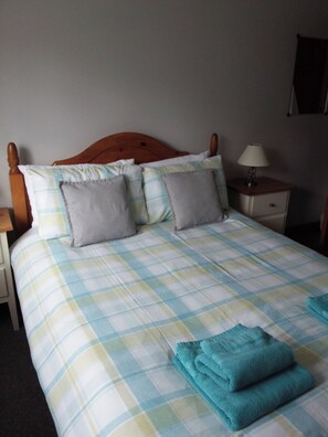 2 slaapkamers, een strijkplank/strijkijzer, wifi