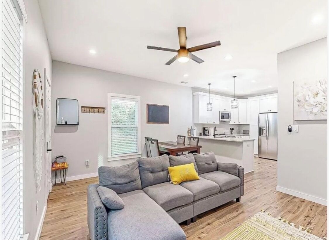 Téléviseur connecté, jeux vidéo, livres