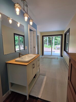 Interior - Waterfront home on Chippewa River
Newly constructed. Sleeps 4, accom. up to 6 (Loretta)