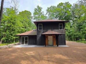 Exterior - Waterfront home on Chippewa River
Newly constructed. Sleeps 4, accom. up to 6 (Loretta)
