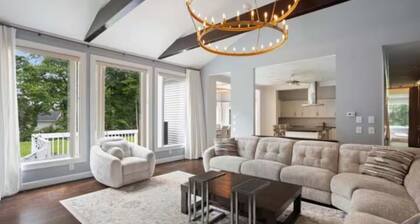 7 BR Mansion , Celebration Welcomes