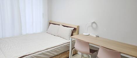 1 chambre, fer et planche à repasser, Wi-Fi, draps fournis