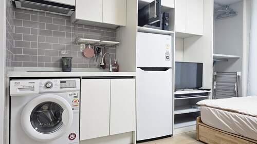 [5mins to Deungchon station] Full furnished studio #Queenbed