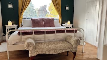 1 bedroom, iron/ironing board, travel cot, free WiFi