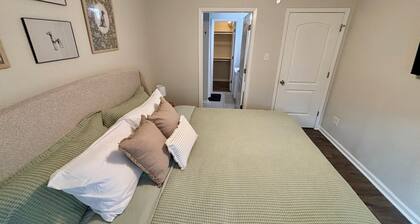 Stay in the heart of San Marcos! Walking distance to the river!