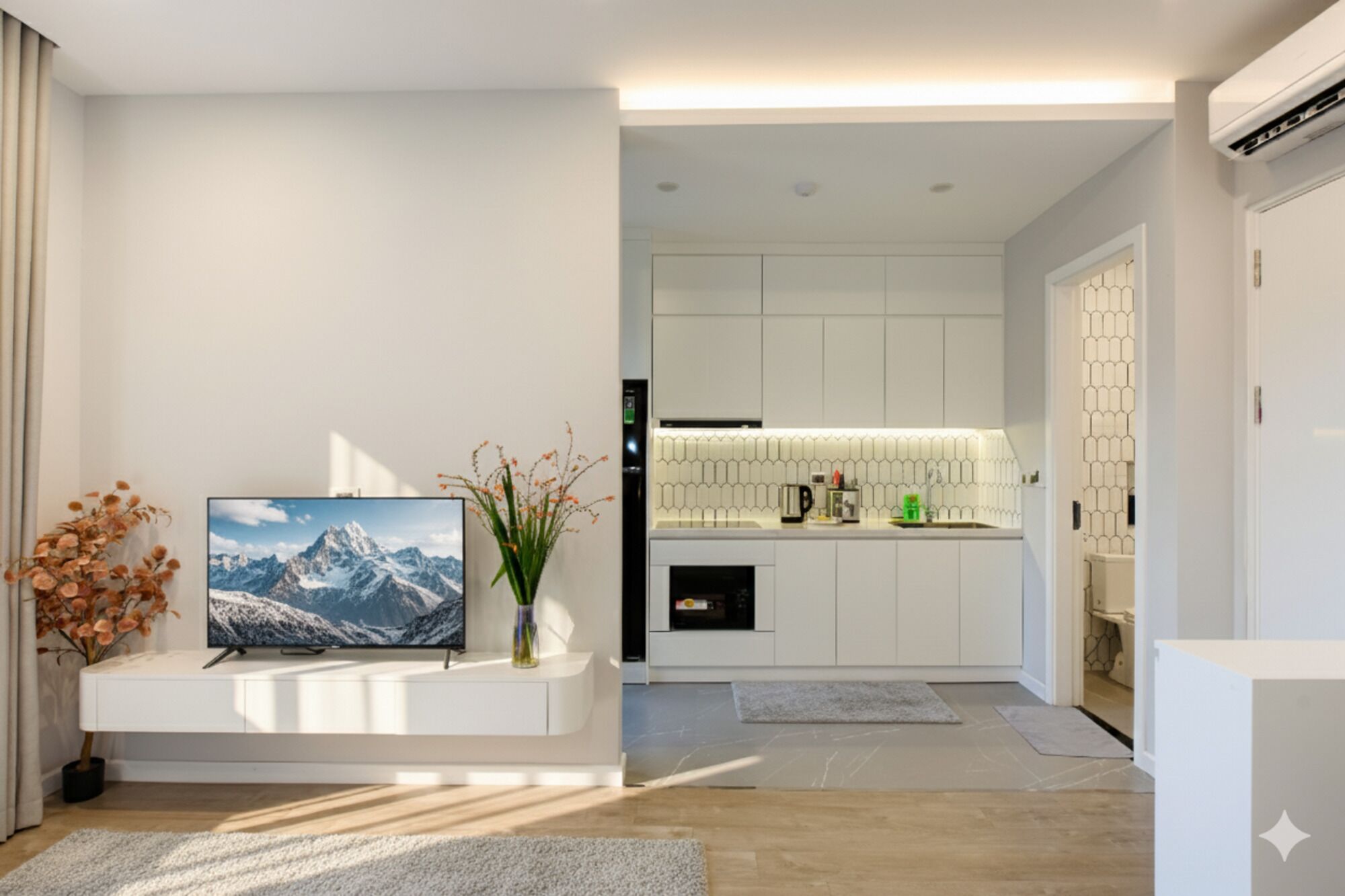 Frigorífic gran, microones i placa de cuina 