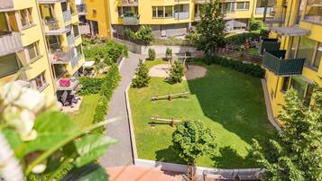 Apartamento, sacada, vista para o pátio | Vista da sacada