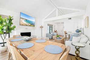 Dining - Remodeled 5BR Oceanview Retreat, Steps from 44th Street Beach (Newport Beach)
