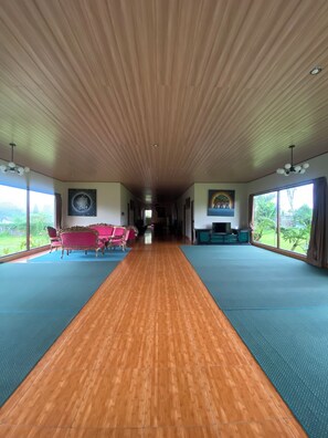 Superior House, Balcony, Lake View | Living area - Bedugul Lake View Inn (Baturiti)