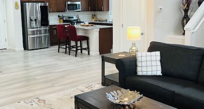 Riverfront Retreat close to Boeing, I-5 and downtown Everett!