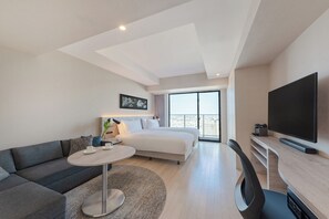 In-room safe, desk, iron/ironing board, free WiFi