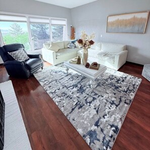 Télévision, cheminée