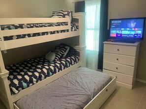 2 habitaciones, tabla de planchar con plancha y wifi gratis