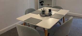 Glasgow City Apartment with 2 Bedrooms